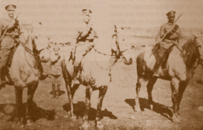 תמונה חיילים רוכבים בגדודים העבריים במלחמת העולם ה - 1