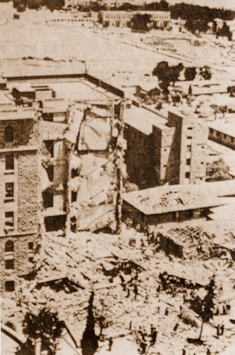 תמונה מלון "המלך דוד" לאחר פיצוצו, 22 ביולי 1946