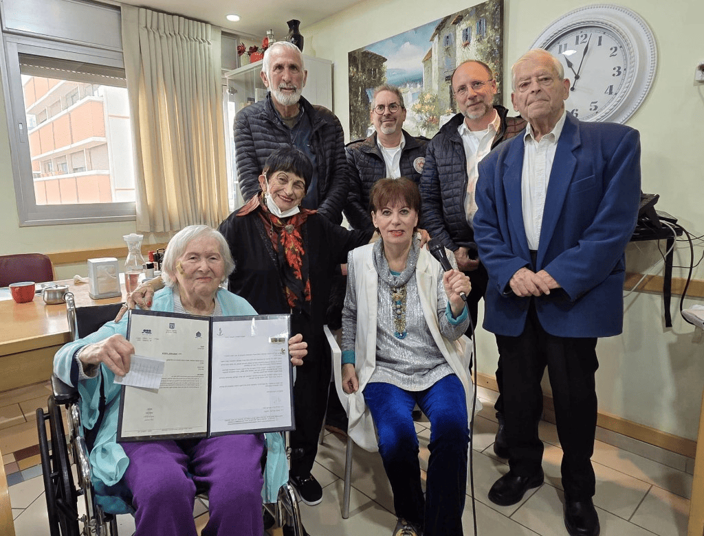 אירוע חנוכה והענקת אות ההגנה לחברת ההגנה רחל פורת בסניף ההגנה בחיפה